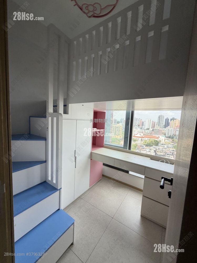 Atrium House Sell 2 Bedrooms , 1 Bathroom 434 ft²