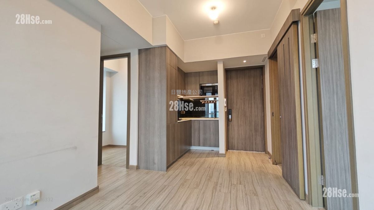 Park One Sell 3 Bedrooms , 1 Bathroom 418 ft²