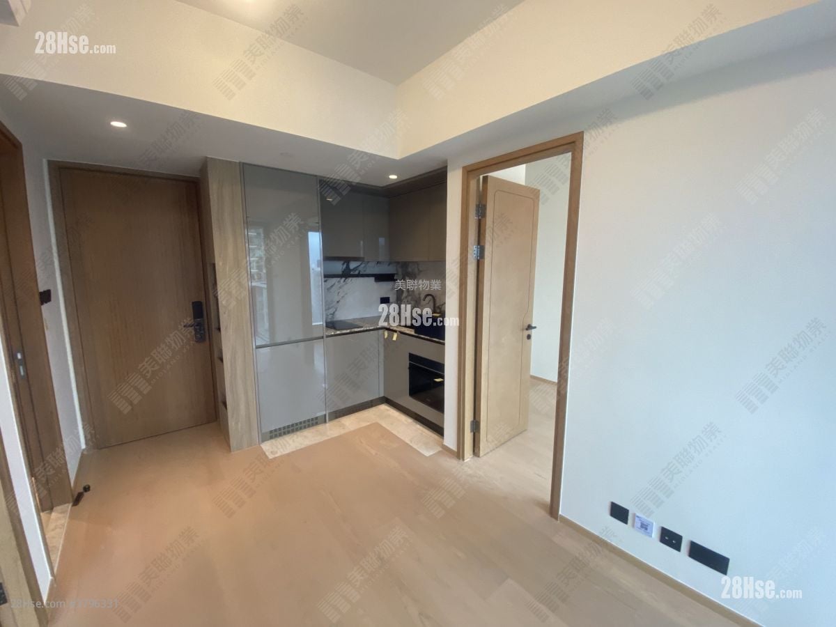 Topside Residence Rental 2 Bedrooms , 1 Bathroom 377 ft²