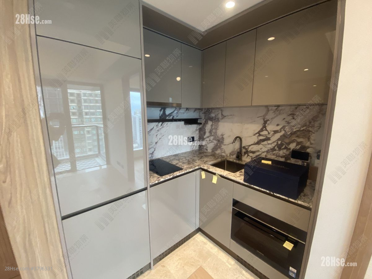 Topside Residence Rental 2 Bedrooms , 1 Bathroom 377 ft²