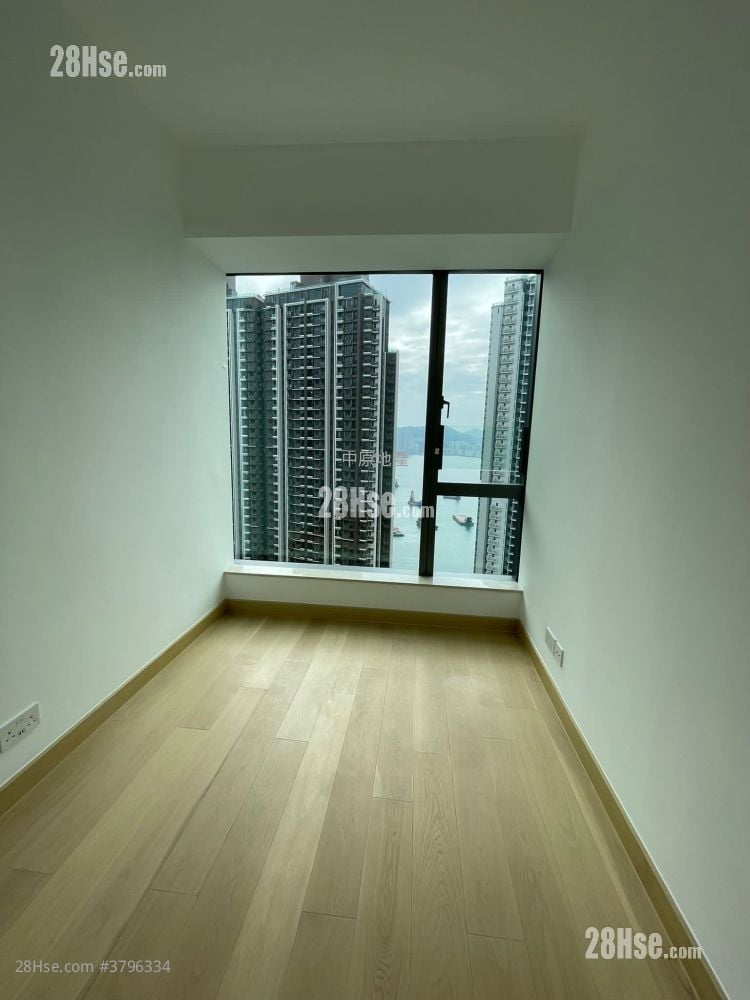 Montara Sell 2 Bedrooms 561 ft²