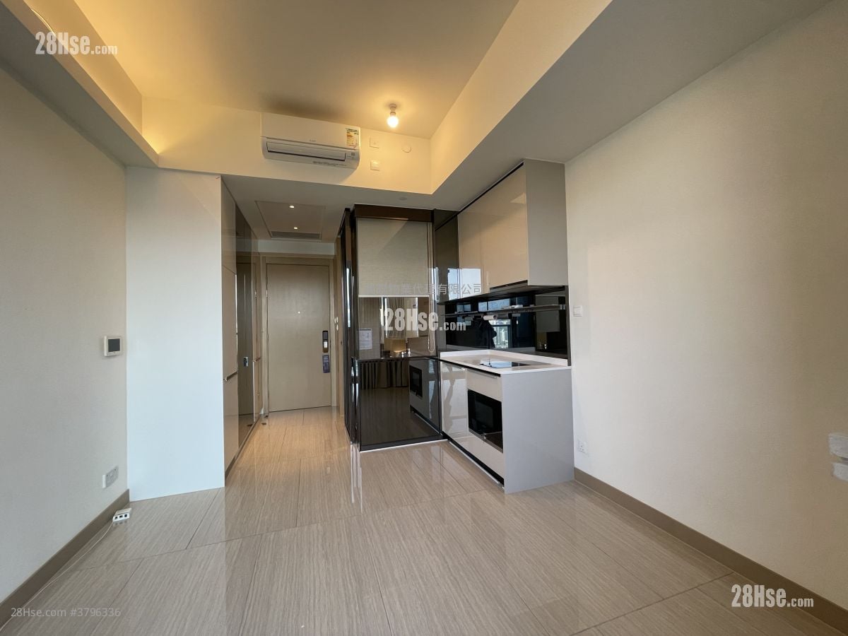 Cullinan West Rental 1 Bedroom , 1 Bathroom 350 ft²