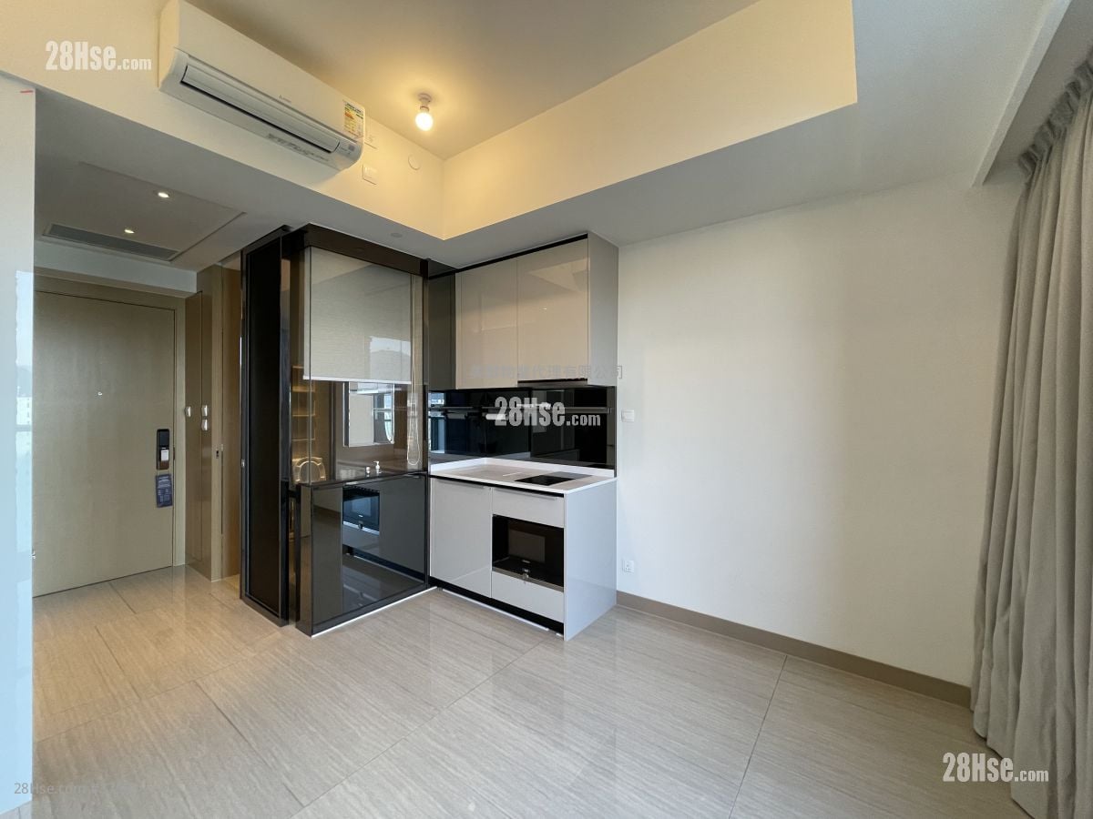 Cullinan West Rental 1 Bedroom , 1 Bathroom 350 ft²