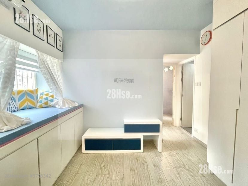 Li Chit Garden Sell 2 Bedrooms , 1 Bathroom 397 ft²