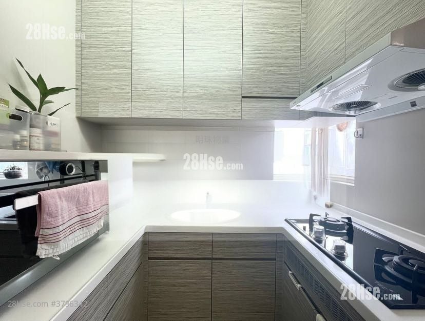 Li Chit Garden Sell 2 Bedrooms , 1 Bathroom 397 ft²