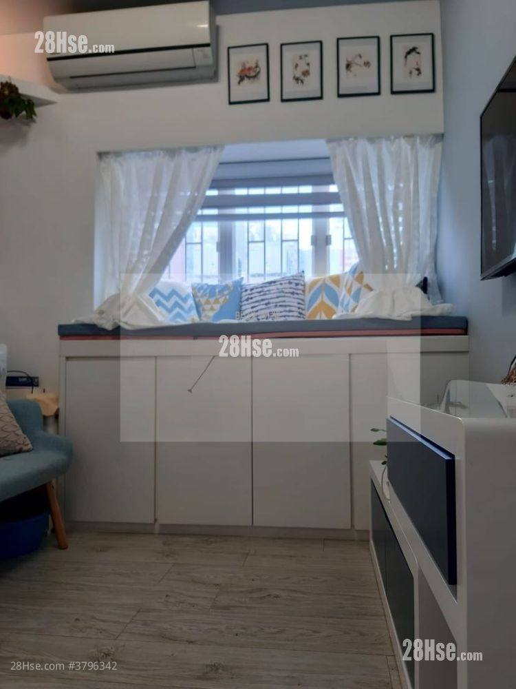 Li Chit Garden Sell 2 Bedrooms , 1 Bathroom 397 ft²