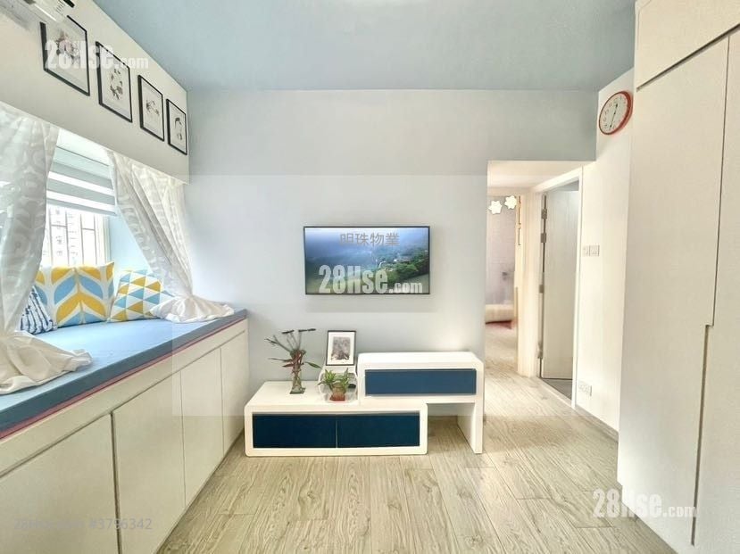 Li Chit Garden Sell 2 Bedrooms , 1 Bathroom 397 ft²