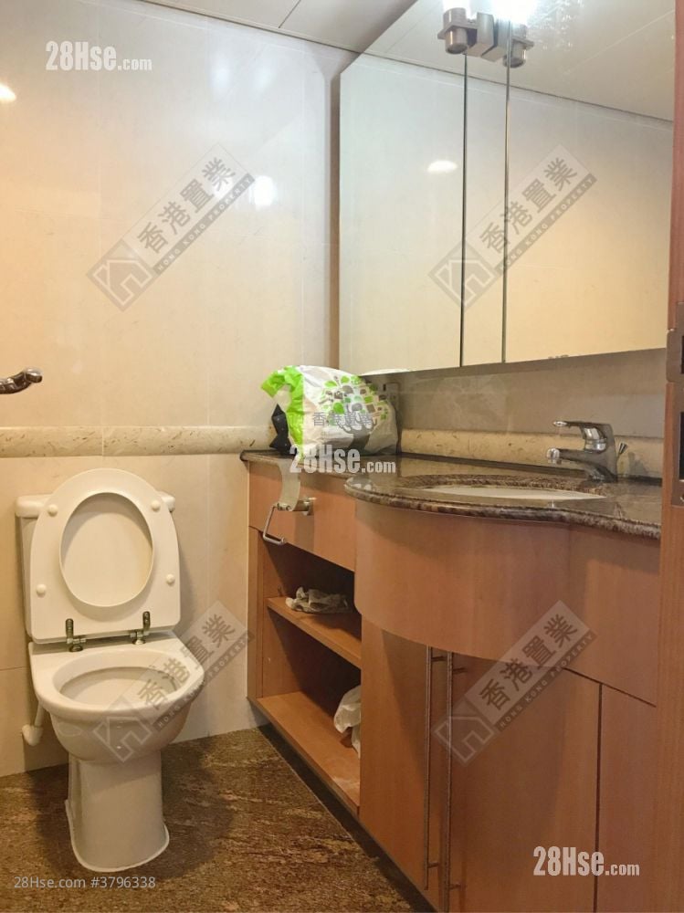 Park Central Sell 2 Bedrooms , 1 Bathroom 465 ft²