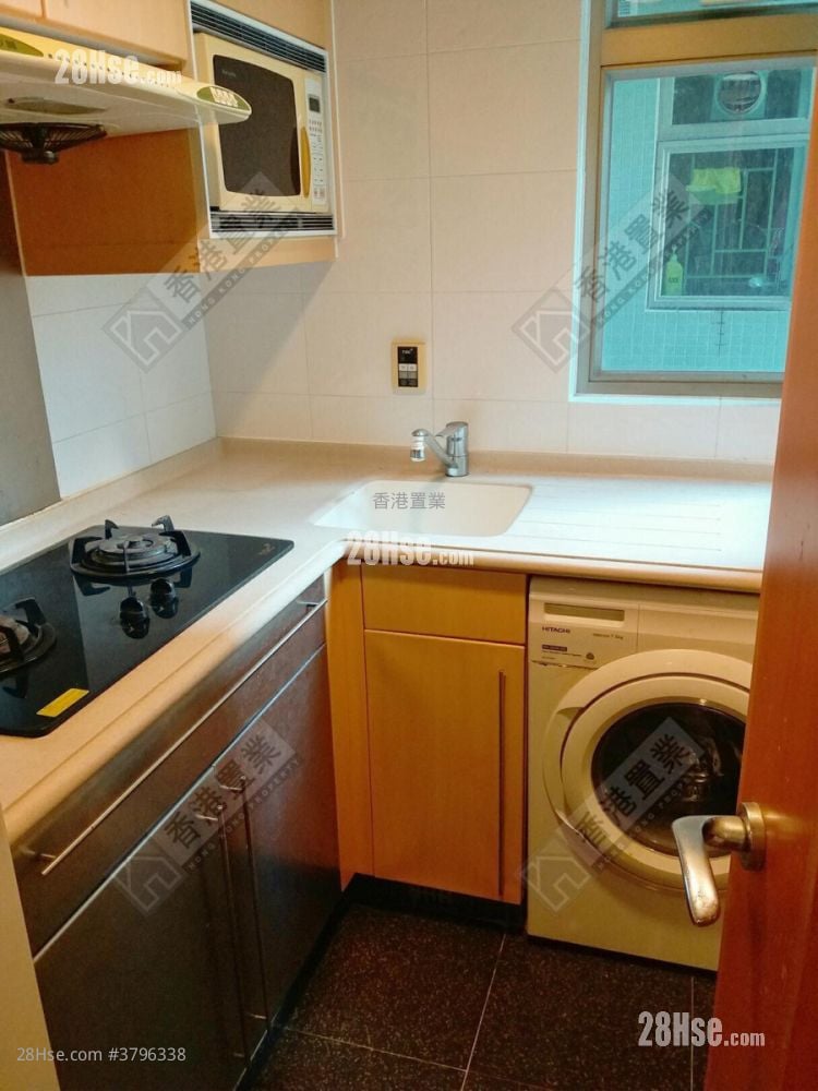 Park Central Sell 2 Bedrooms , 1 Bathroom 465 ft²