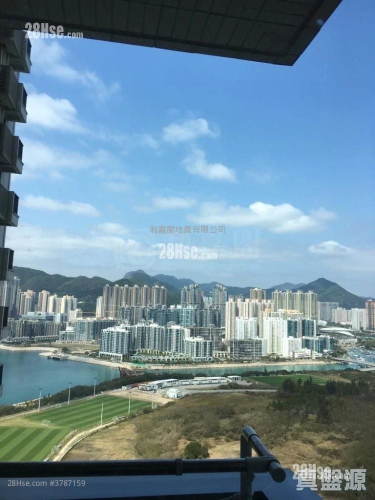 Malibu Sell 3 Bedrooms 660 ft²