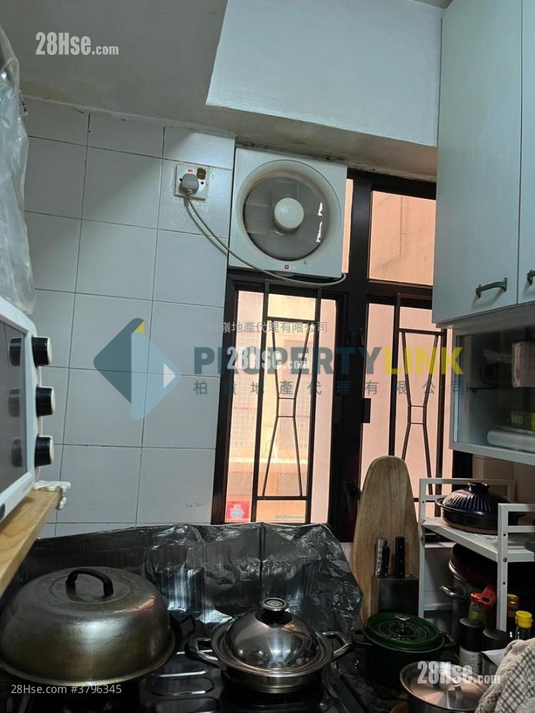 Cameo Court Sell 2 Bedrooms , 1 Bathroom 520 ft²