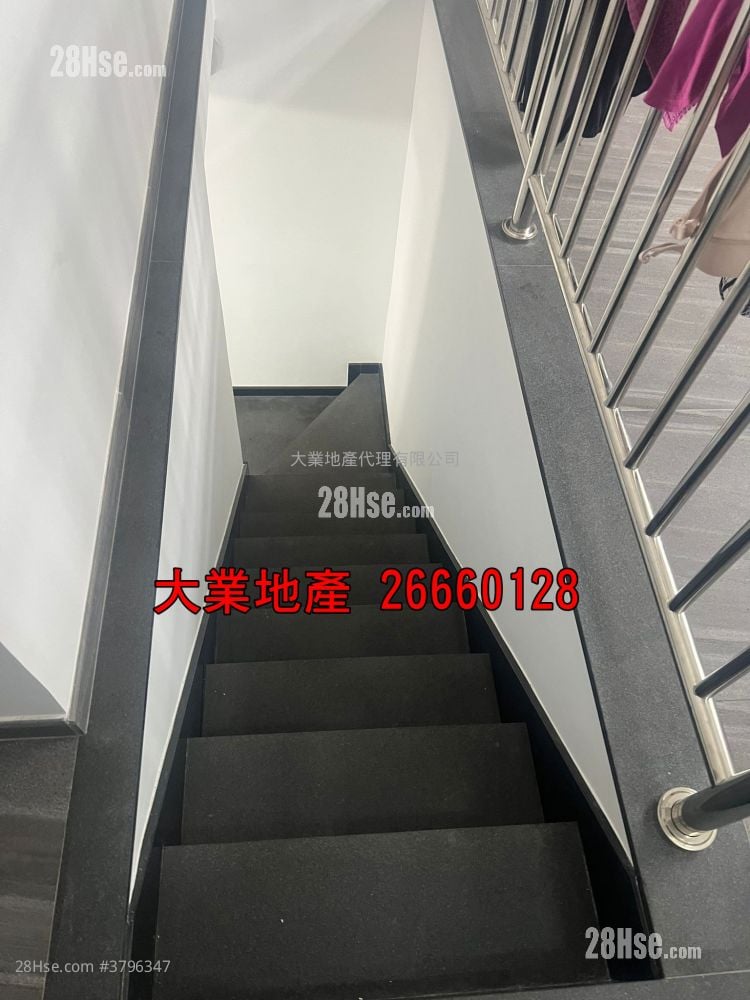 村屋 租盘 2 房 , 1 浴室