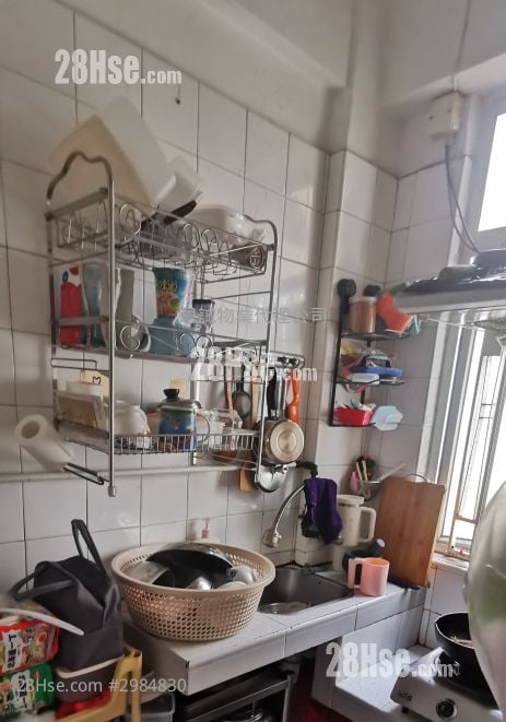 Chinese Mansion Sell 2 Bedrooms , 1 Bathroom 330 ft²