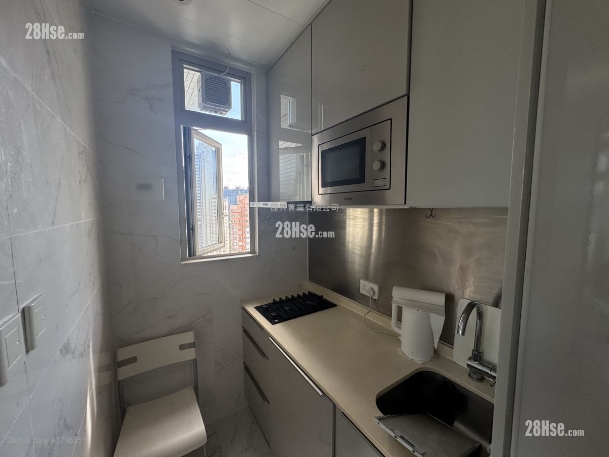 City Hub Sell 2 Bedrooms , 1 Bathroom 536 ft²