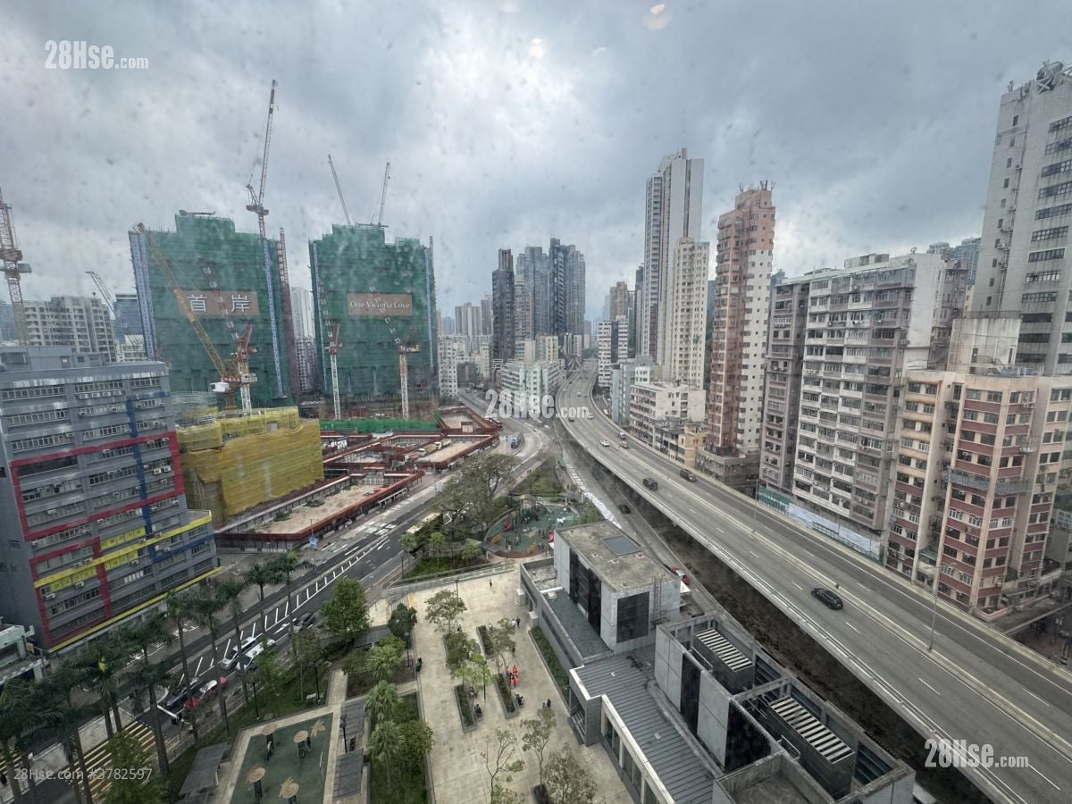 City Hub Sell 2 Bedrooms , 1 Bathroom 510 ft²