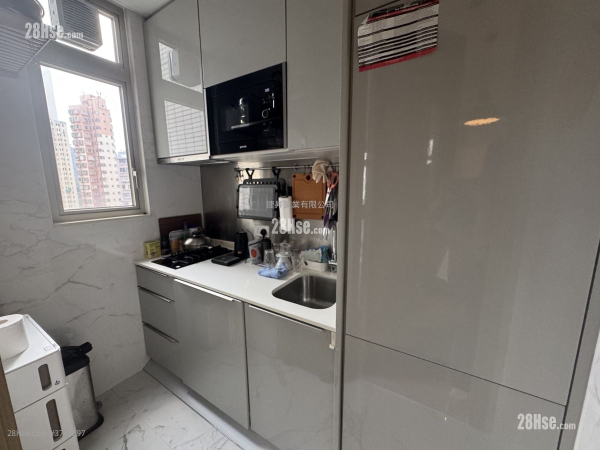 City Hub Sell 2 Bedrooms , 1 Bathroom 510 ft²