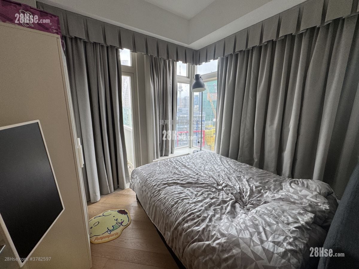 City Hub Sell 2 Bedrooms , 1 Bathroom 510 ft²