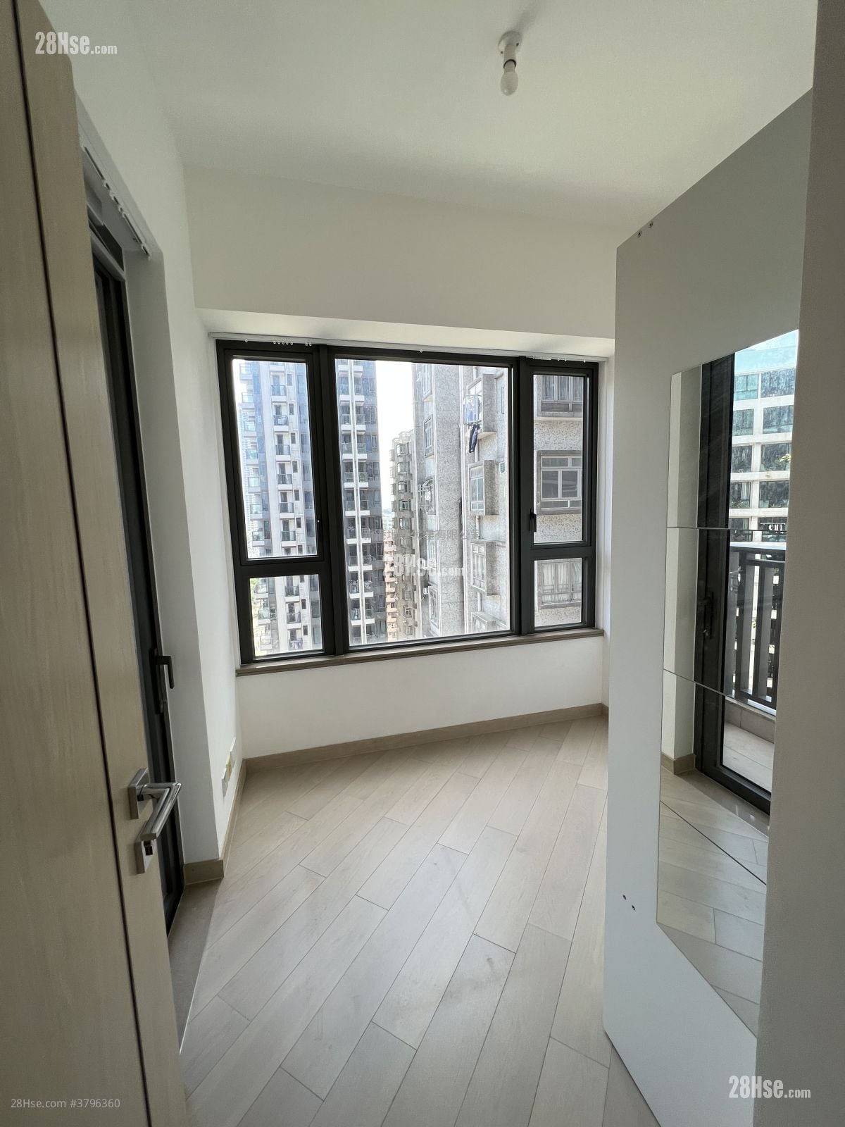 Downtown 38 售盘 2 房 , 1 浴室 414 平方尺