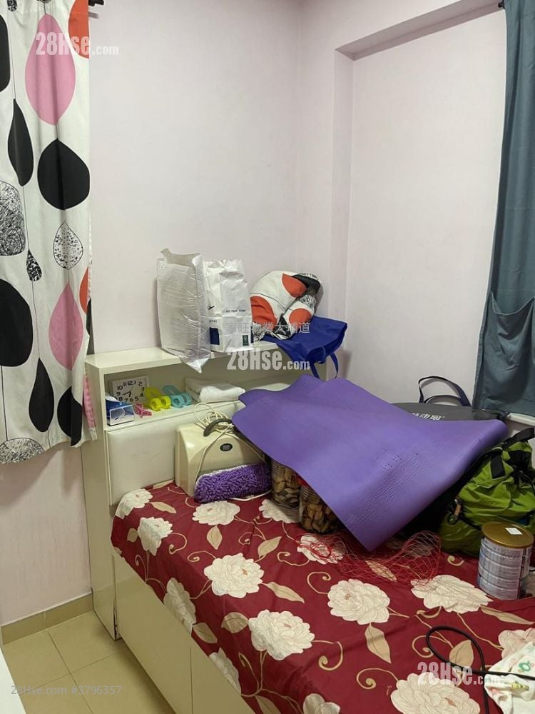 Ample Building Sell 2 Bedrooms , 1 Bathroom 452 ft²