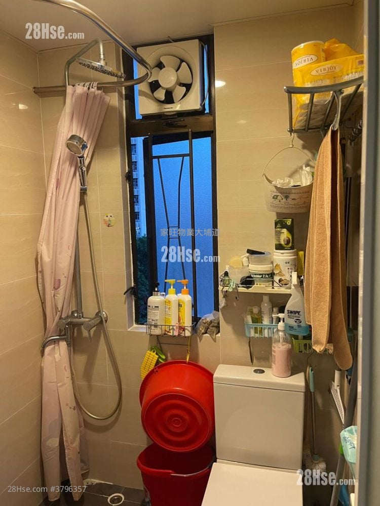 Ample Building Sell 2 Bedrooms , 1 Bathroom 452 ft²