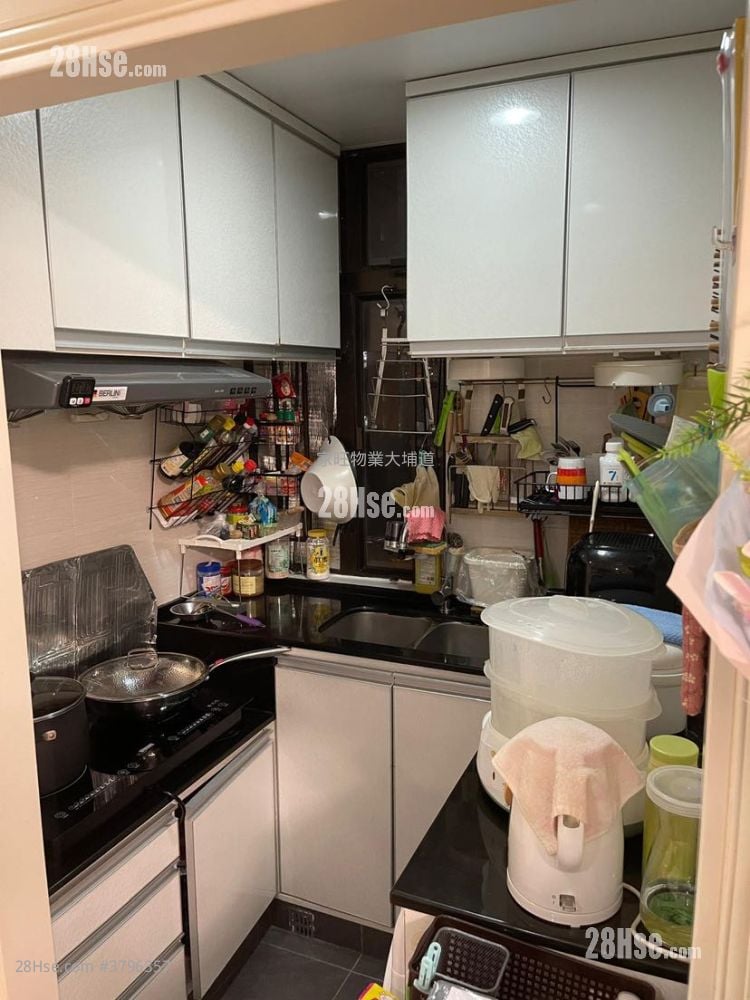 Ample Building Sell 2 Bedrooms , 1 Bathroom 452 ft²