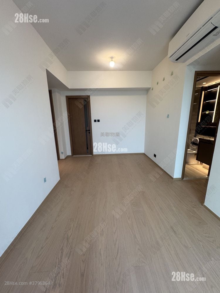 Topside Residence Rental 3 Bedrooms , 1 Bathroom 624 ft²