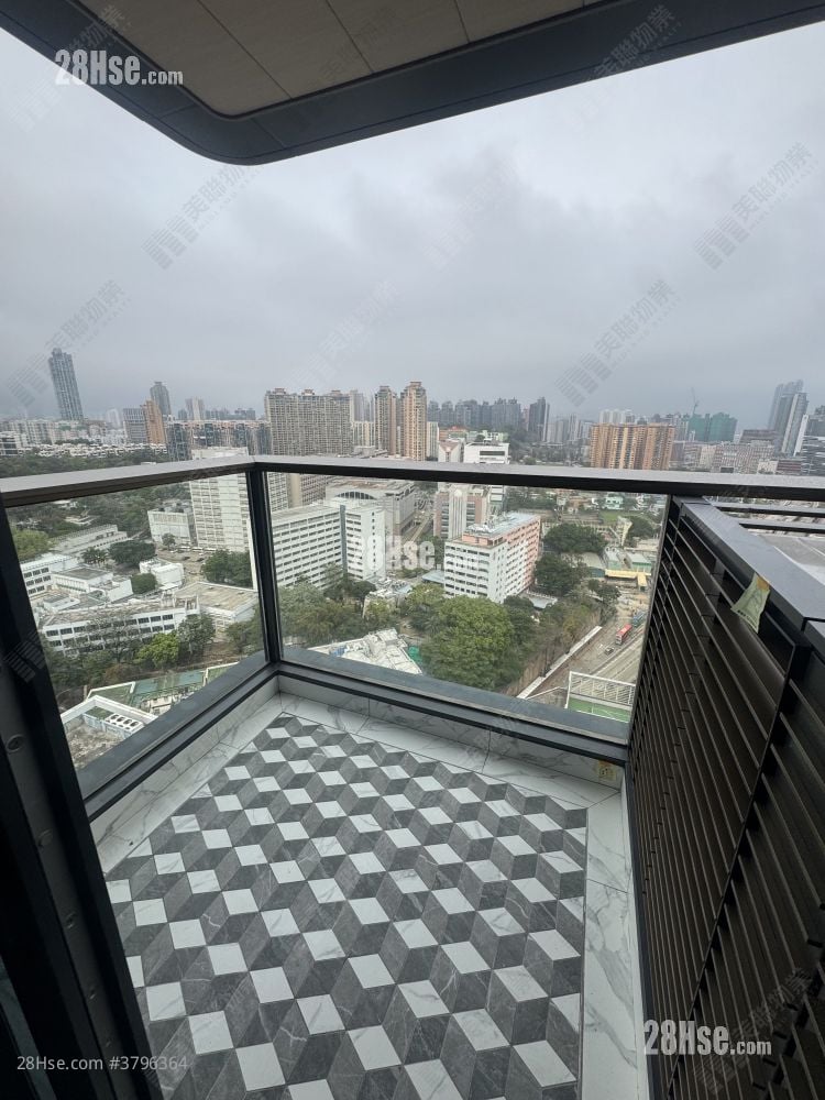 Topside Residence Rental 3 Bedrooms , 1 Bathroom 624 ft²