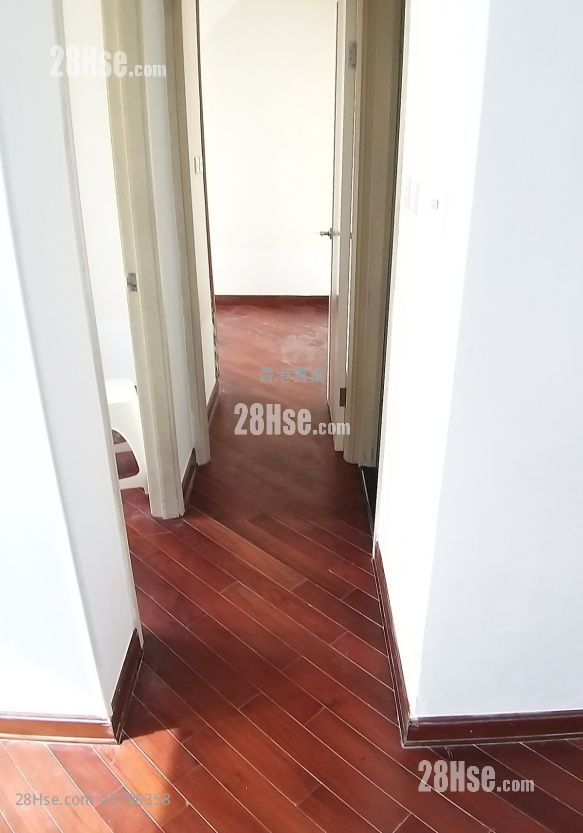Tseung Kwan O Plaza Sell 2 Bedrooms , 1 Bathroom 432 ft²