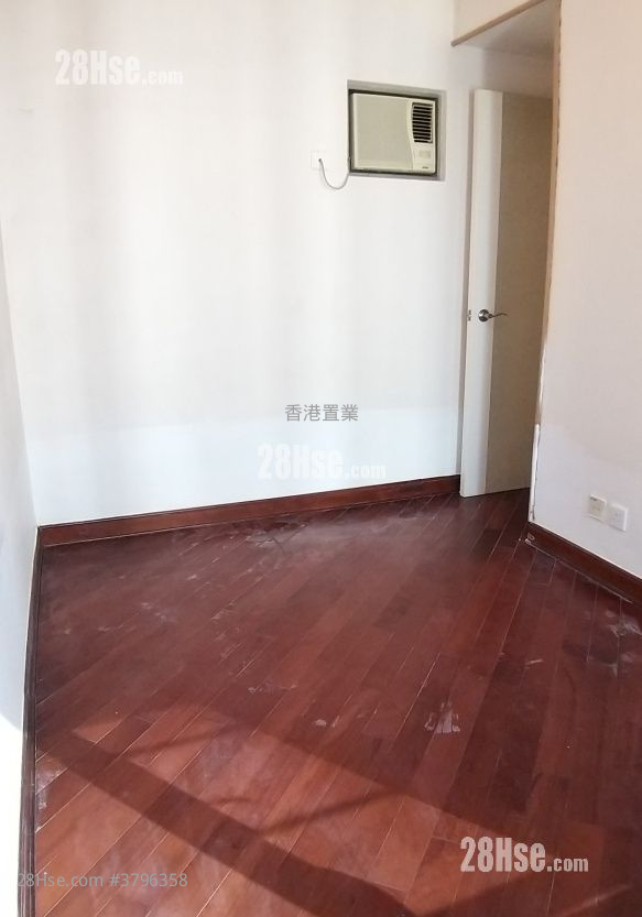 Tseung Kwan O Plaza Sell 2 Bedrooms , 1 Bathroom 432 ft²