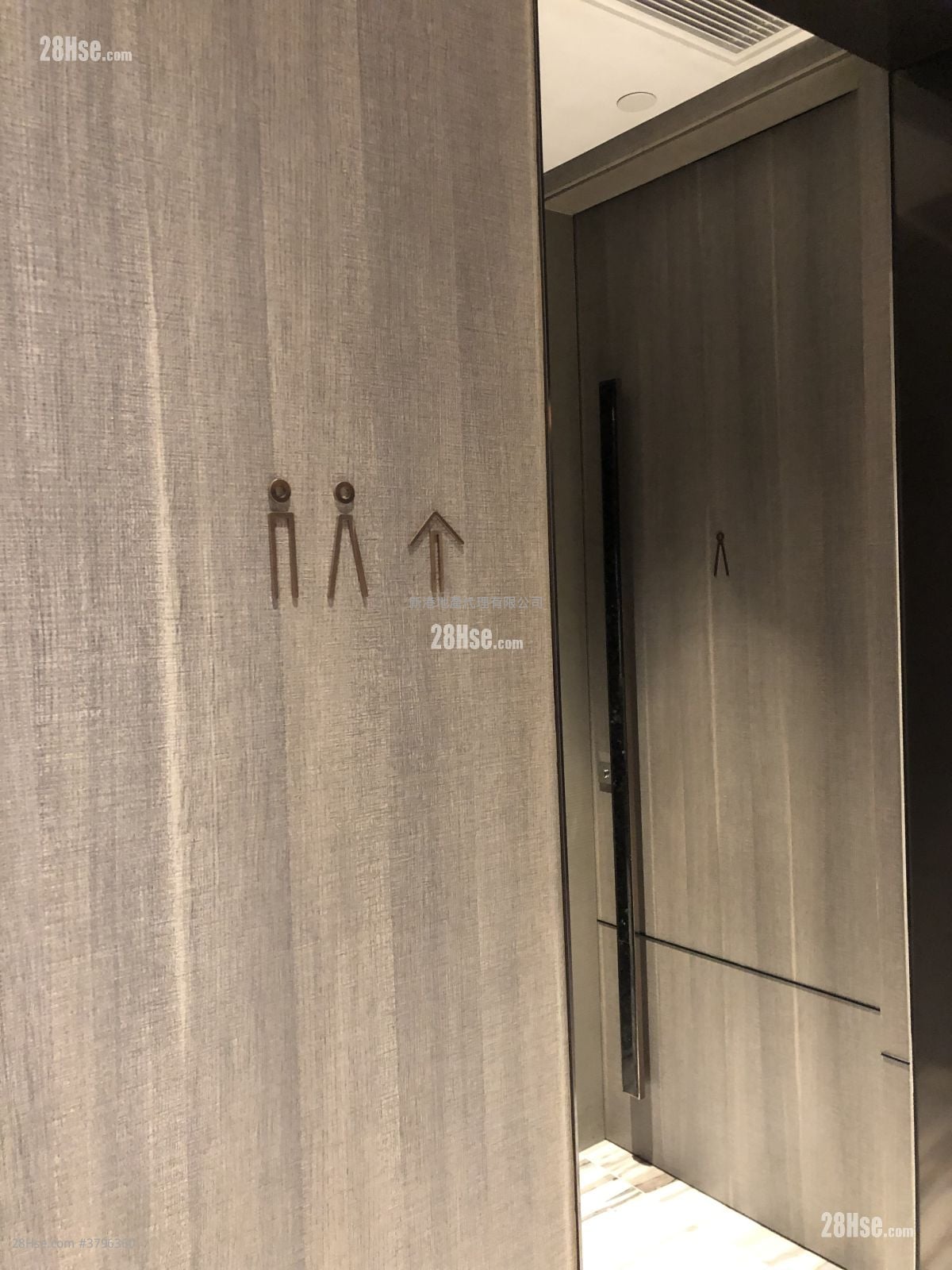 Downtown 38 售盘 2 房 , 1 浴室 414 平方尺