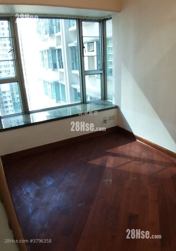 Tseung Kwan O Plaza Sell 2 Bedrooms , 1 Bathroom 432 ft²