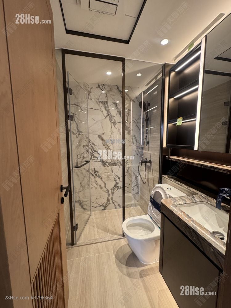 Topside Residence Rental 3 Bedrooms , 1 Bathroom 624 ft²