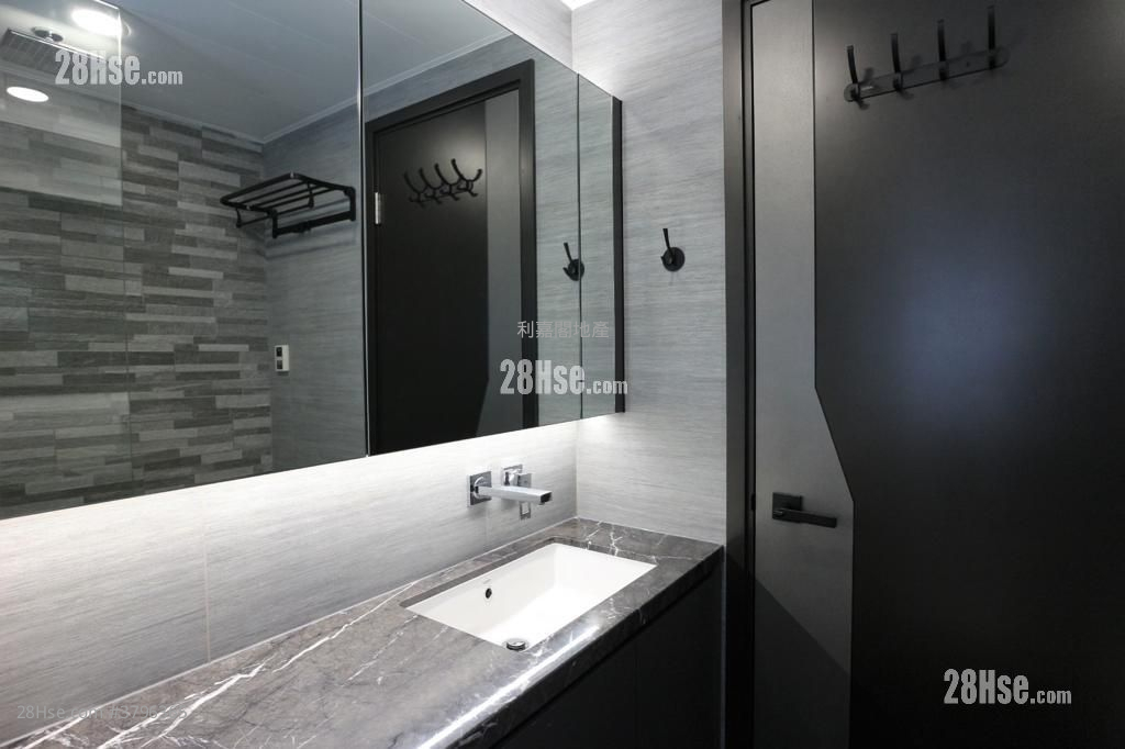 岚山 售盘 3 房 , 3 浴室 845 平方尺