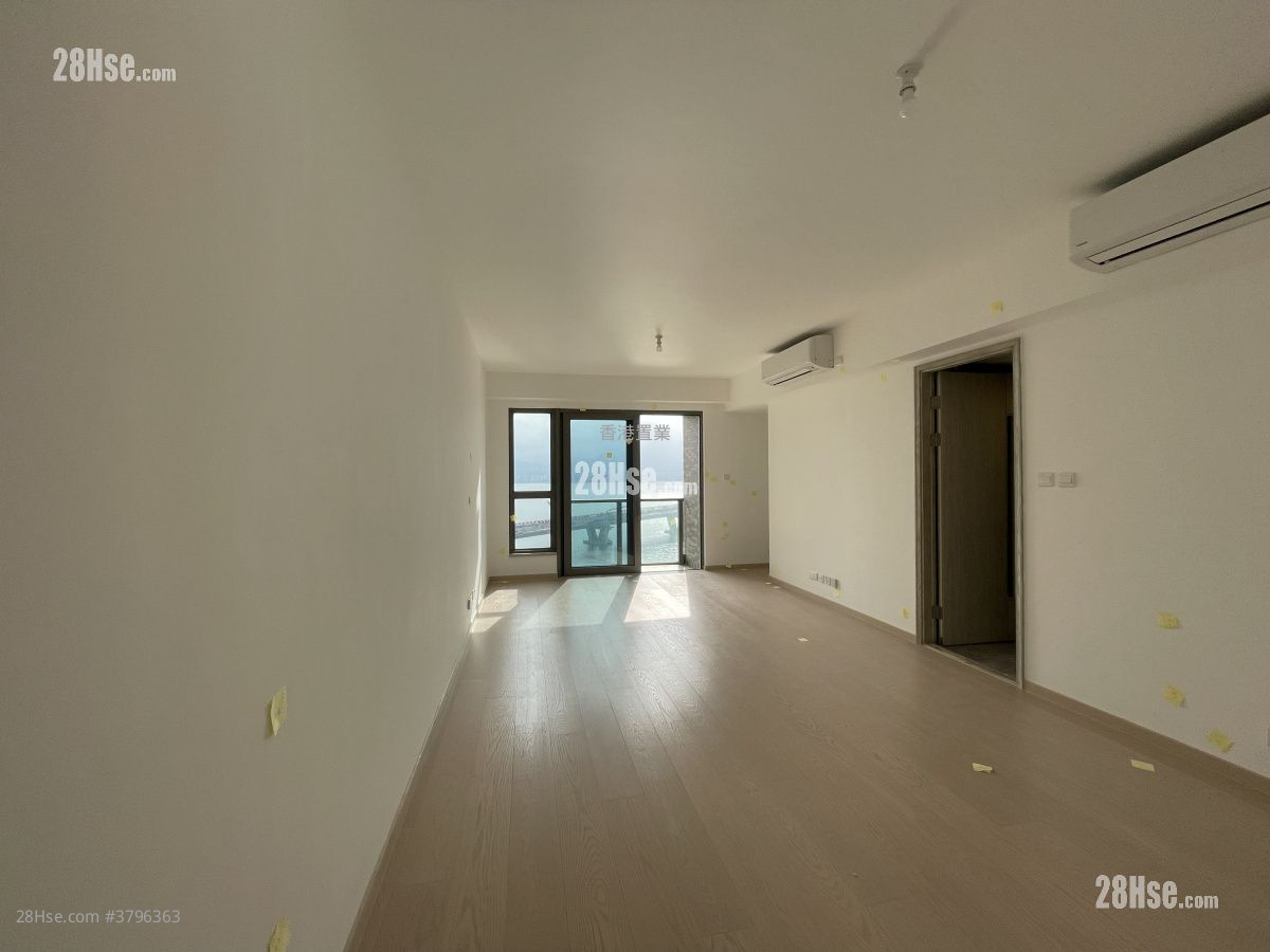 Sea To Sky Sell 4 Bedrooms , 2 Bathrooms 1,057 ft²