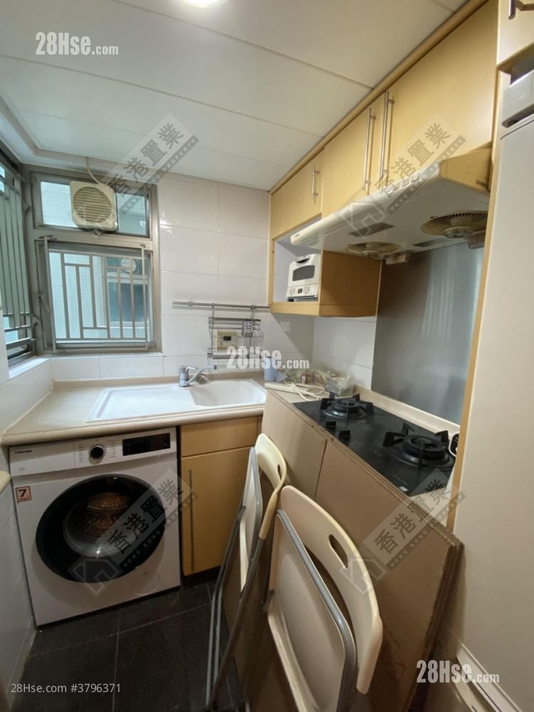 Park Central Sell 2 Bedrooms , 1 Bathroom 467 ft²