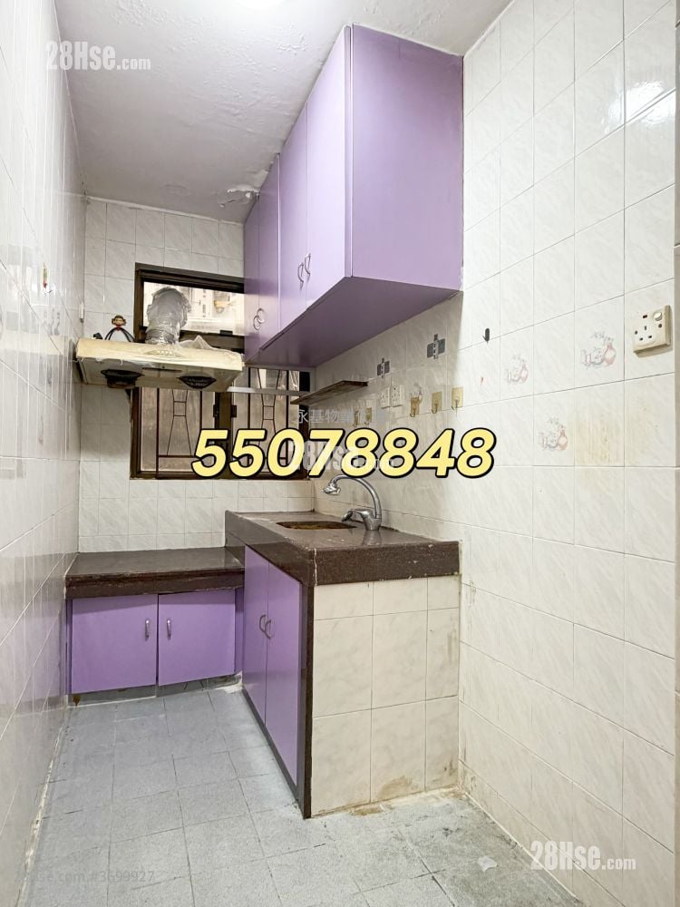 Siu Hang Tsuen Sell 3 Bedrooms , 2 Bathrooms 700 ft²
