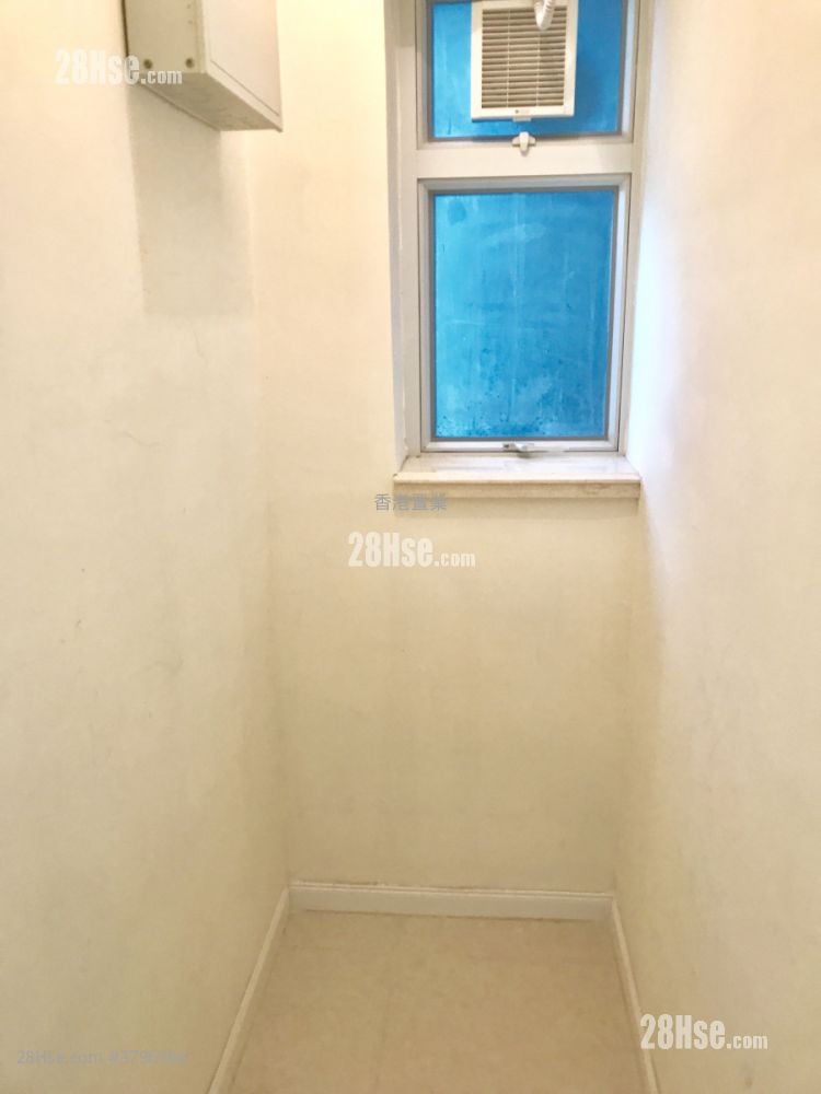 致蓝天 售盘 4 房 , 2 浴室 959 平方尺