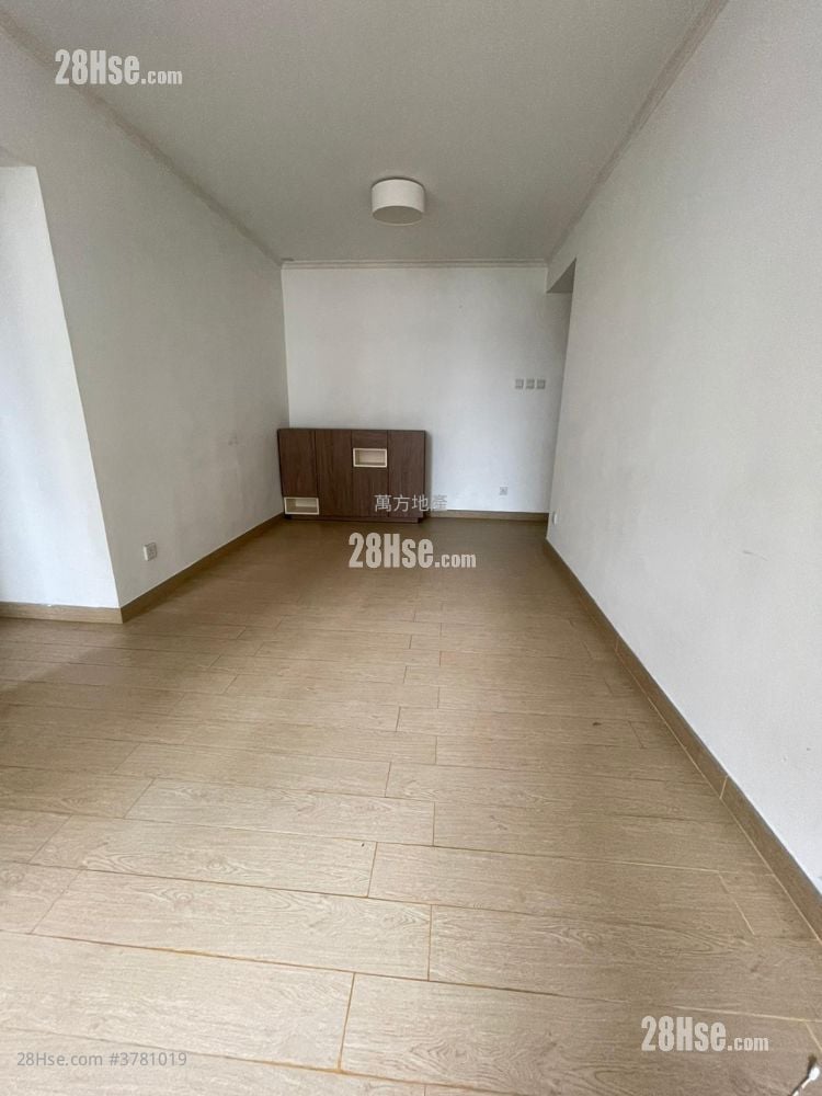 Yu Chui Court Sell 2 Bedrooms , 1 Bathroom 517 ft²
