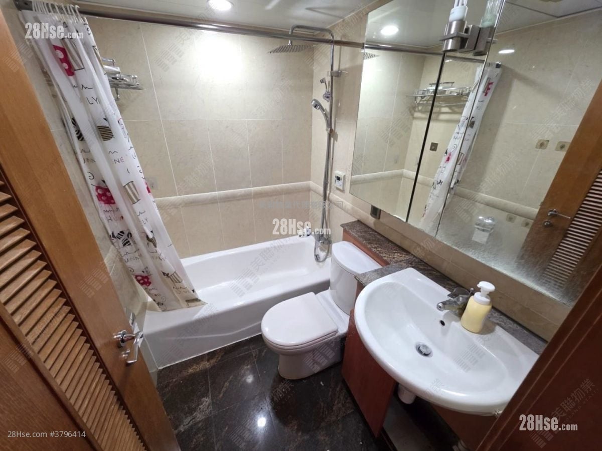 Park Central Sell 2 Bedrooms , 1 Bathroom 406 ft²