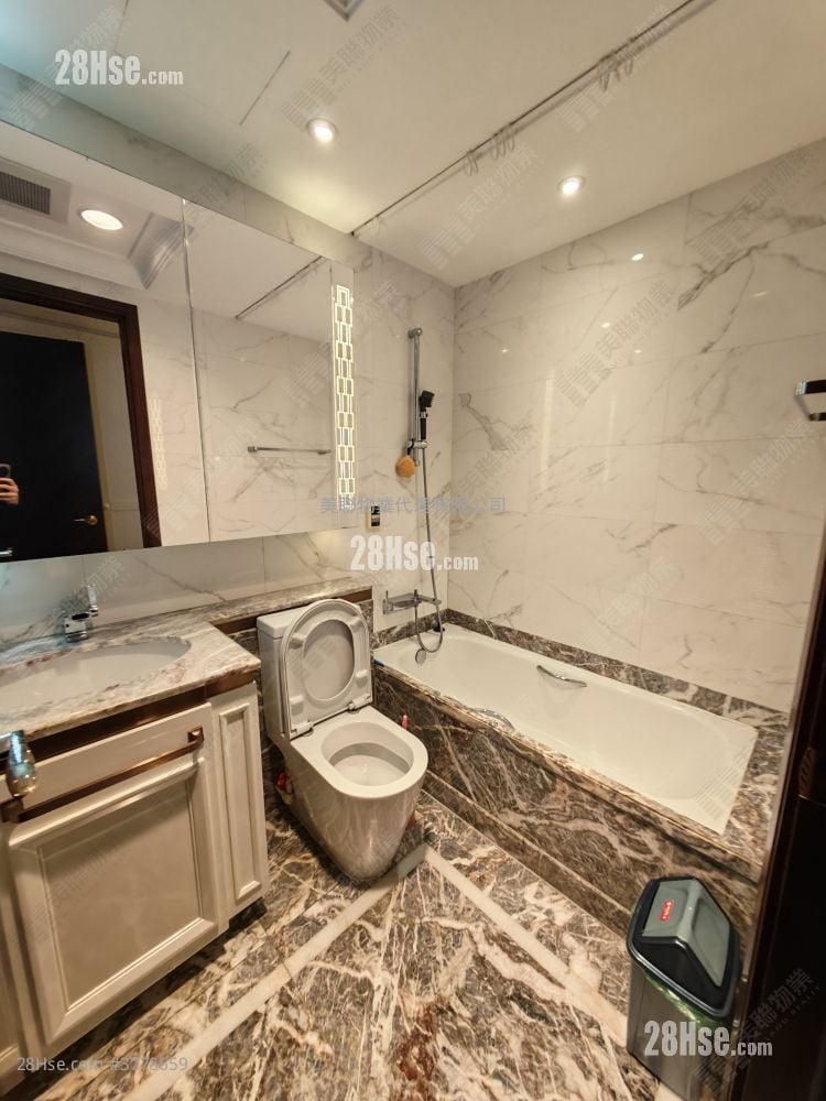 Mayfair By The Sea Rental 4 Bedrooms , 3 Bathrooms 1,400 ft²