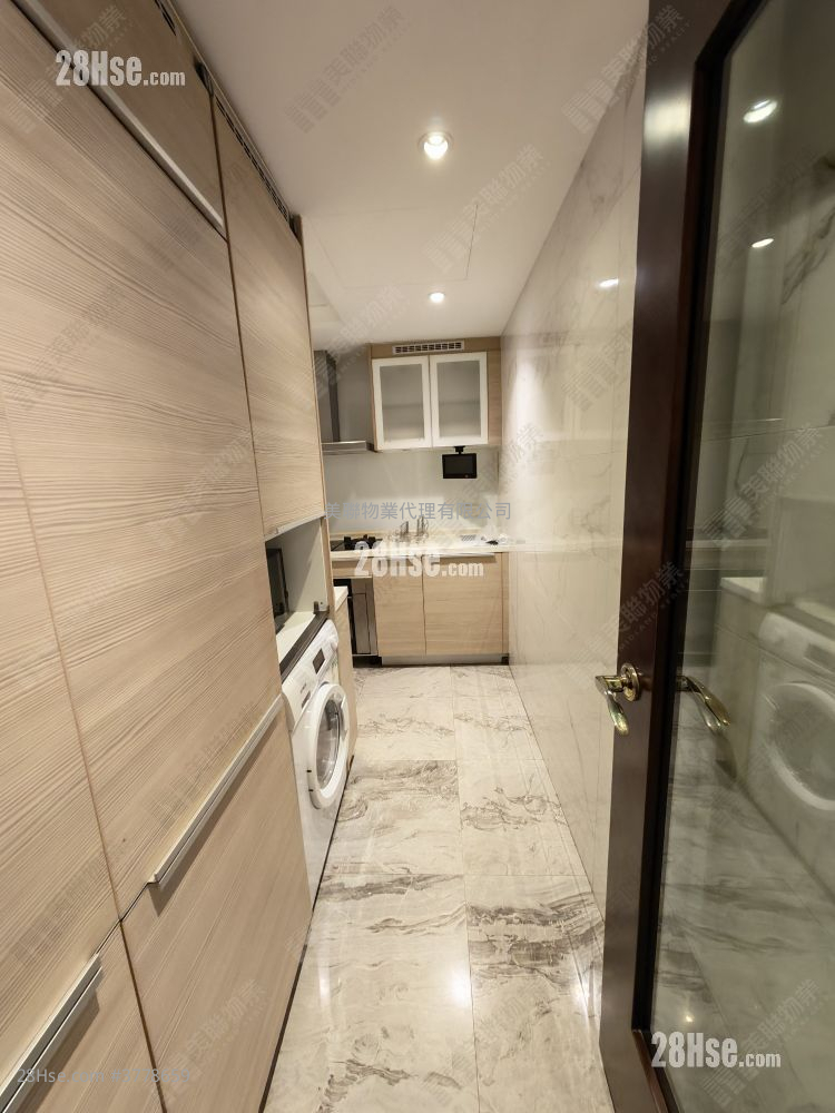 Mayfair By The Sea Rental 4 Bedrooms , 3 Bathrooms 1,400 ft²