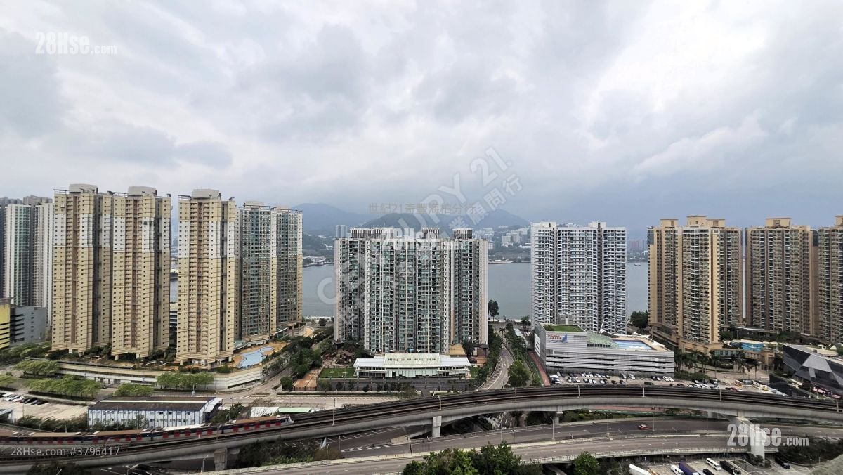 Kam Chun Court Sell 2 Bedrooms , 1 Bathroom 418 ft²