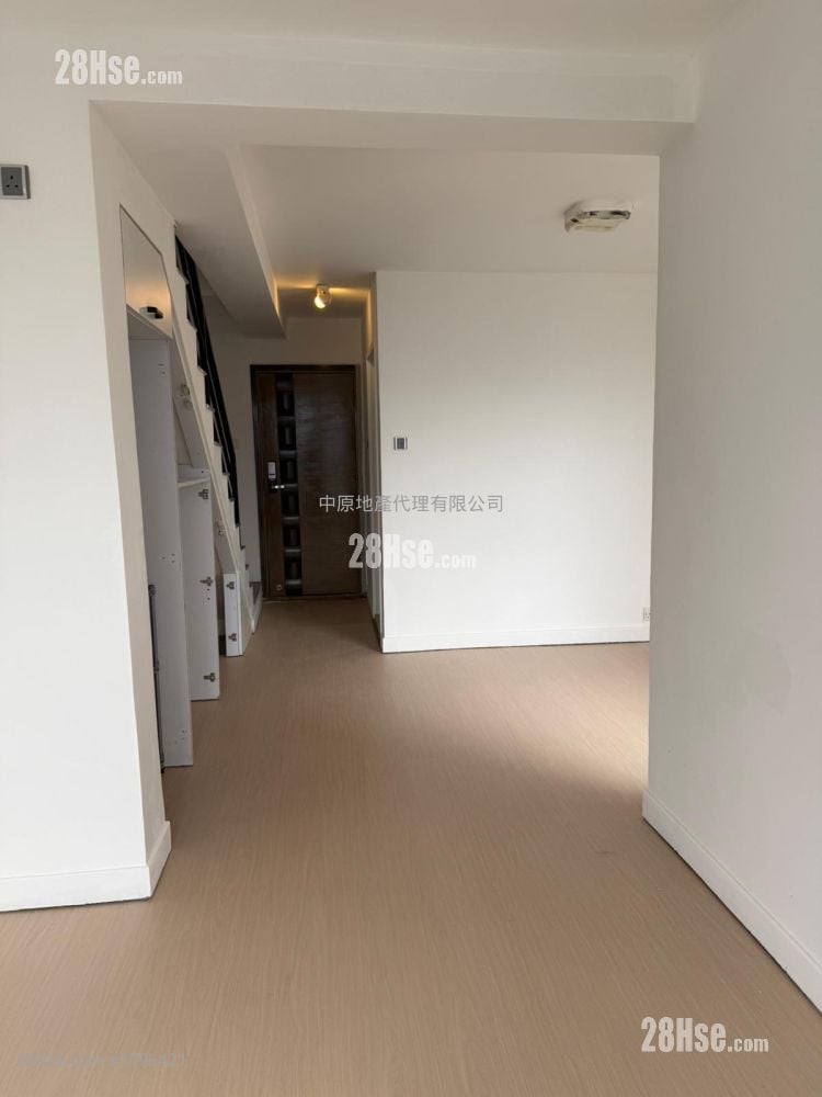 Jubilee Garden Sell 3 Bedrooms 665 ft²