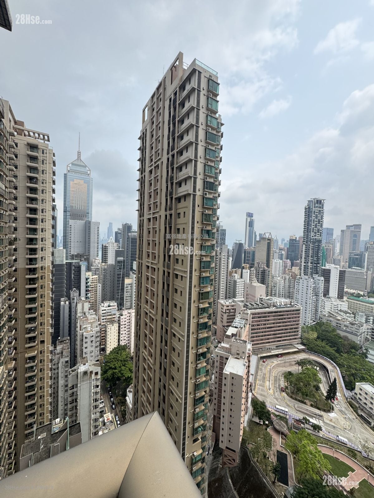 The Zenith Rental 3 Bedrooms , 2 Bathrooms 644 ft²