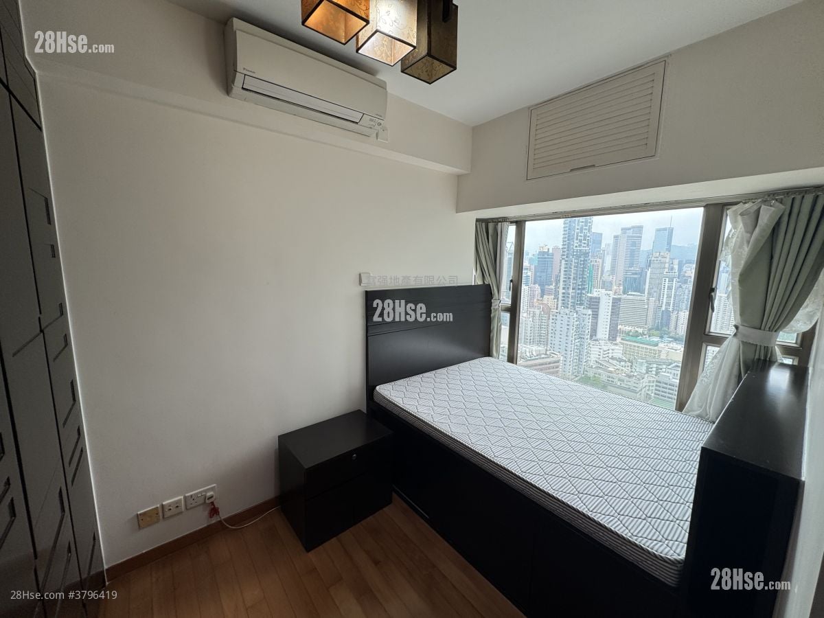 The Zenith Rental 3 Bedrooms , 2 Bathrooms 644 ft²