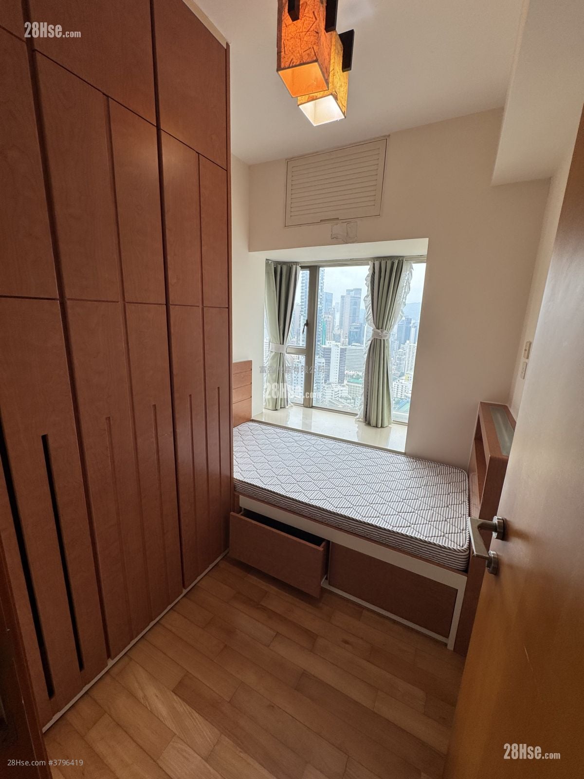 The Zenith Rental 3 Bedrooms , 2 Bathrooms 644 ft²