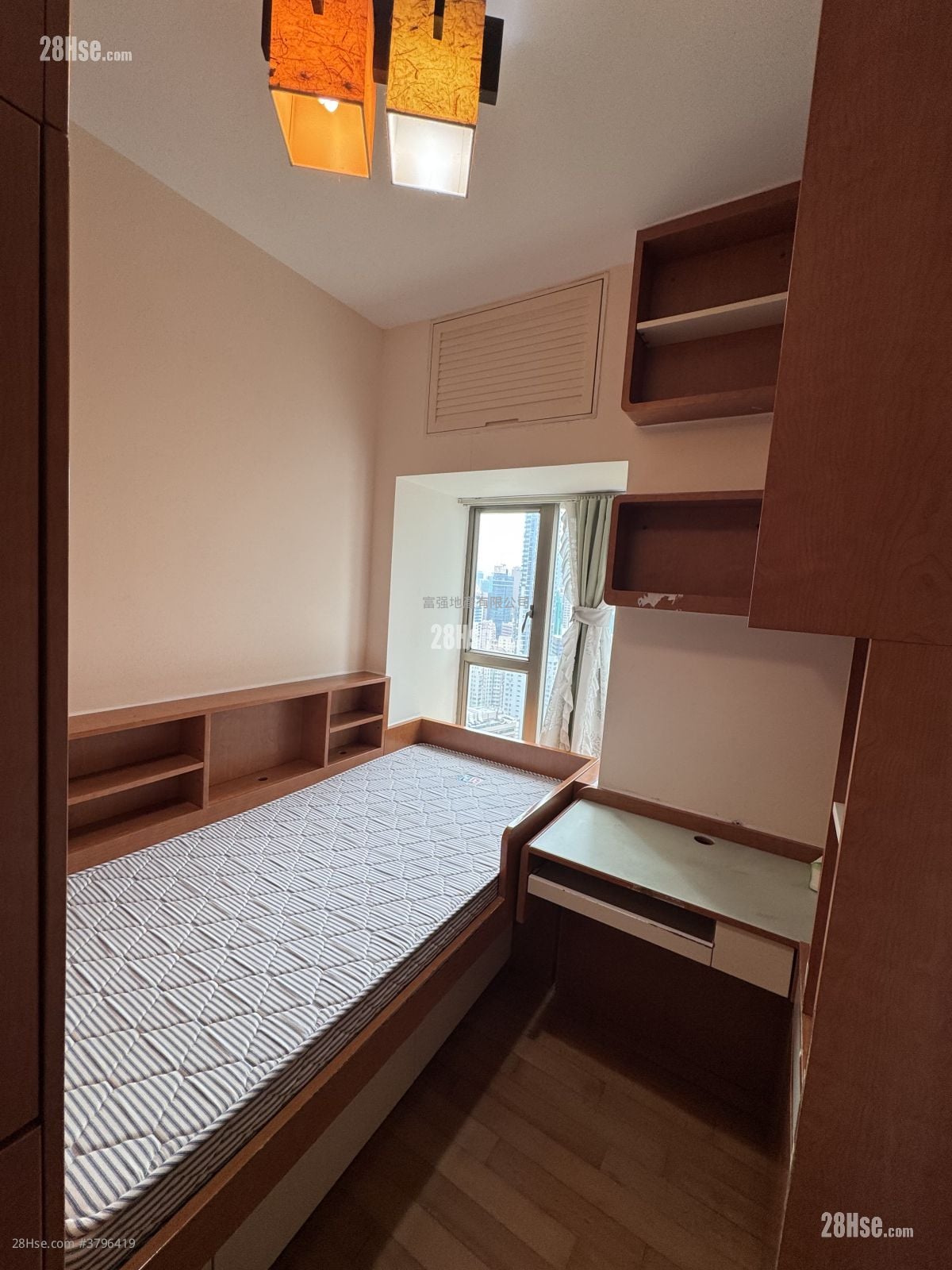 The Zenith Rental 3 Bedrooms , 2 Bathrooms 644 ft²