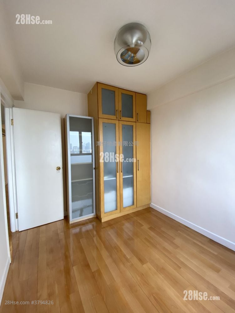 伊利莎伯大厦 租盘 2 房 , 1 浴室 540 平方尺