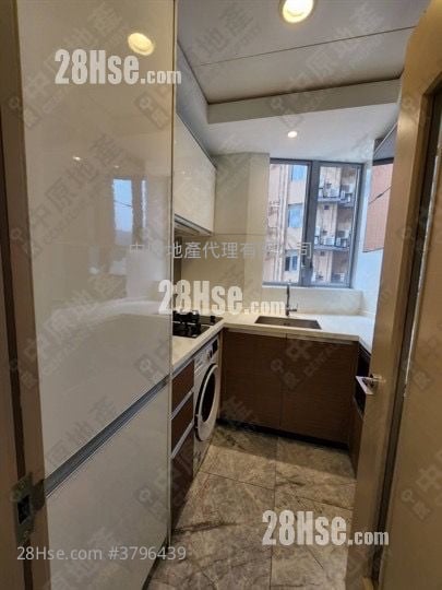 The Latitude Sell 542 ft²