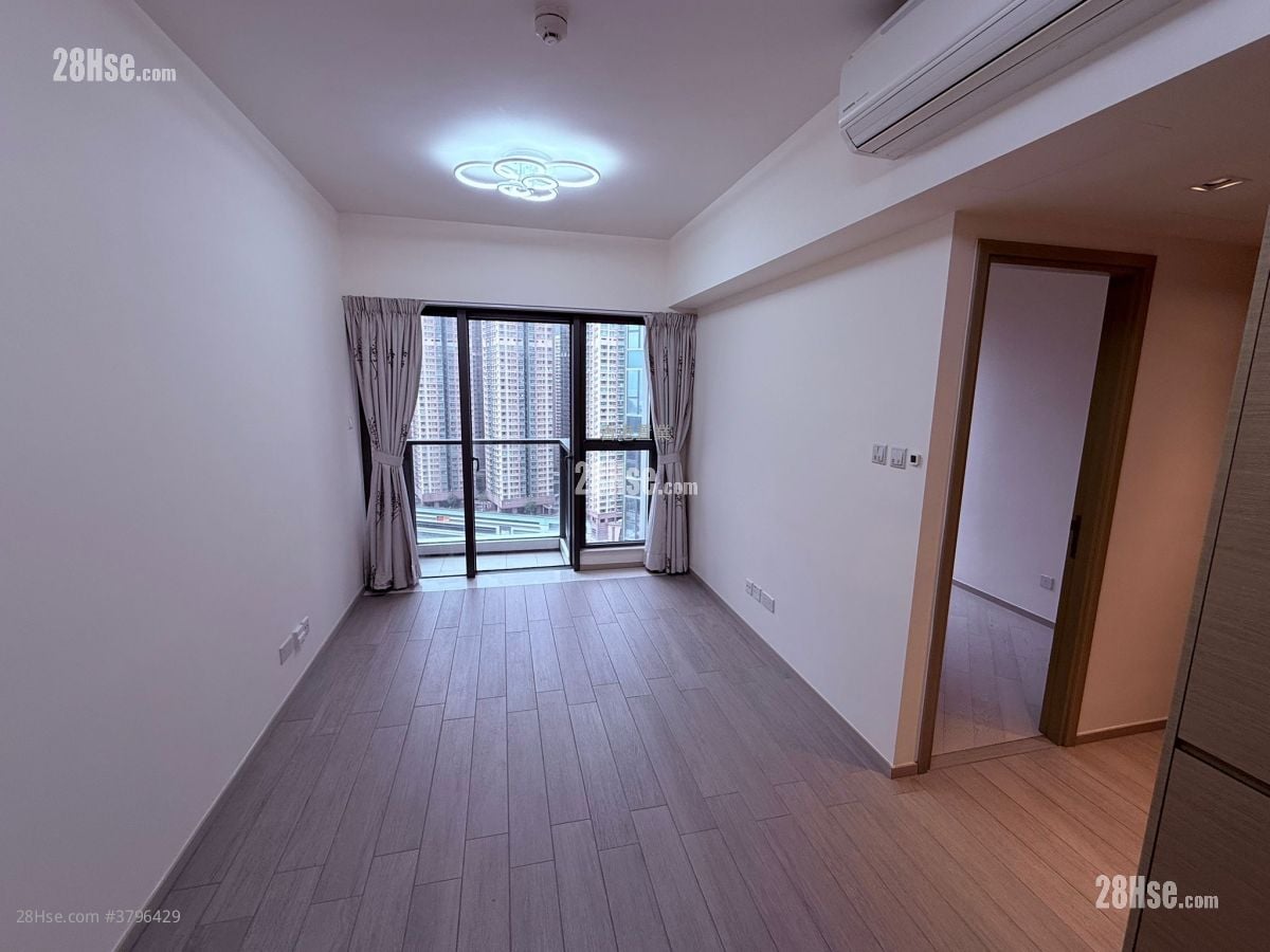 The Wings Rental 2 Bedrooms , 1 Bathroom 541 ft²